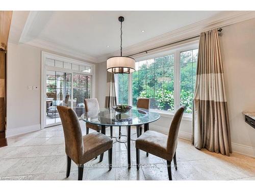 526 Hidden Trail, Oakville, ON - Indoor Photo Showing Dining Room