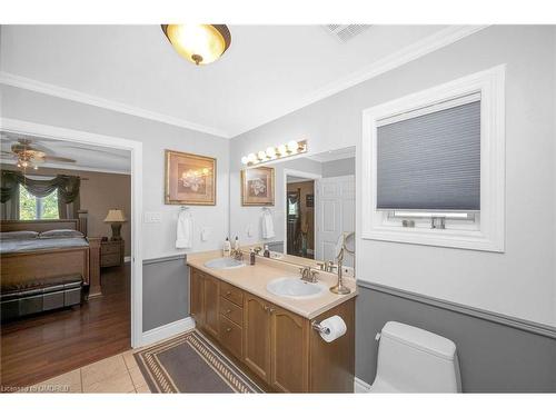 45 Las Road, Smithville, ON - Indoor Photo Showing Bathroom