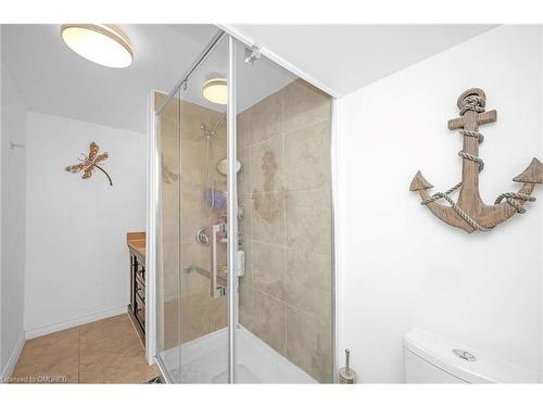 45 Las Road, Smithville, ON - Indoor Photo Showing Bathroom