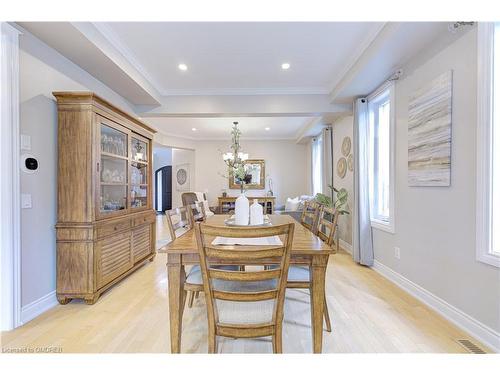 3410 Robin Hill Circle, Oakville, ON - Indoor Photo Showing Dining Room