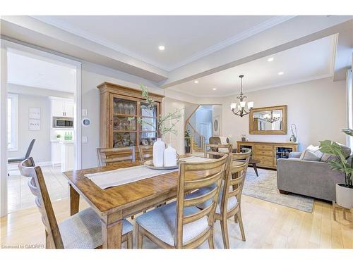 3410 Robin Hill Circle, Oakville, ON - Indoor Photo Showing Dining Room