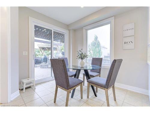 3410 Robin Hill Circle, Oakville, ON - Indoor Photo Showing Dining Room