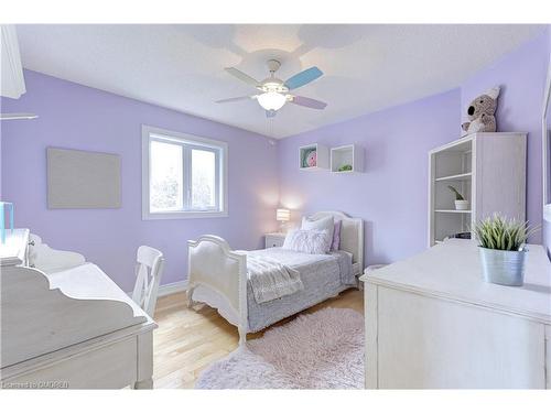 3410 Robin Hill Circle, Oakville, ON - Indoor Photo Showing Bedroom