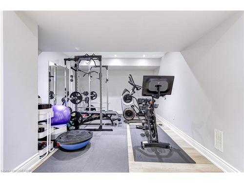 3410 Robin Hill Circle, Oakville, ON - Indoor Photo Showing Gym Room