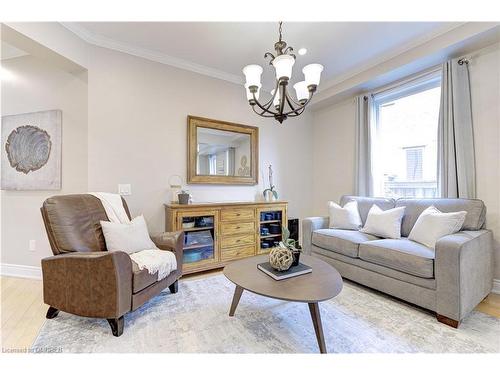 3410 Robin Hill Circle, Oakville, ON - Indoor Photo Showing Living Room