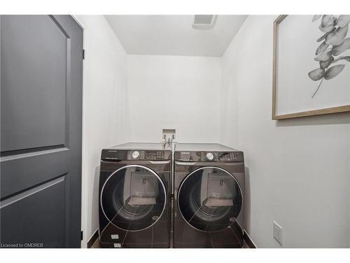 359 Nunn Court, Milton, ON - Indoor Photo Showing Laundry Room