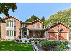 1881 Friar Tuck Court  Mississauga, ON L5K 2L4