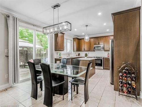 323 Mcdougall Crossing, Milton, ON - Indoor Photo Showing Dining Room