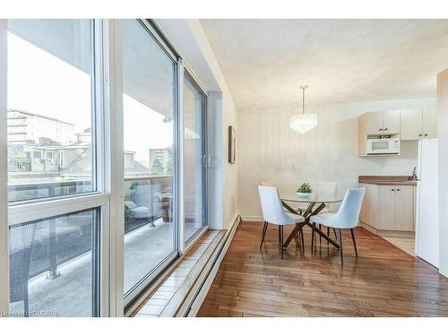 201-81 Charlton Avenue E, Hamilton, ON - Indoor Photo Showing Dining Room