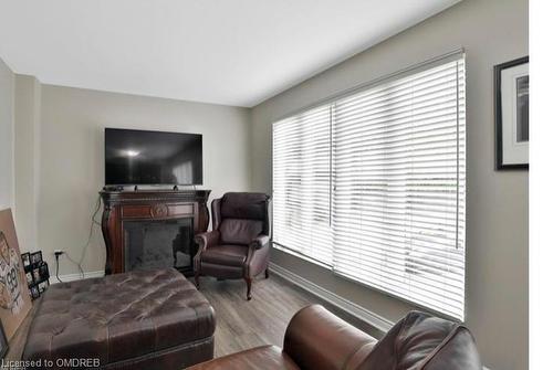 6-312 Reynolds Street, Oakville, ON - Indoor