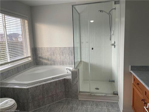 2417 Edgerose Lane, Oakville, ON - Indoor Photo Showing Bathroom