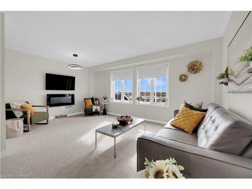 71 Baycliffe Crescent, Brampton, ON - Indoor Photo Showing Living Room With Fireplace