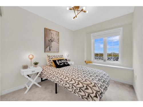 71 Baycliffe Crescent, Brampton, ON - Indoor Photo Showing Bedroom