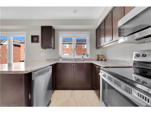 71 Baycliffe Crescent, Brampton, ON - Indoor Photo Showing Kitchen With Double Sink