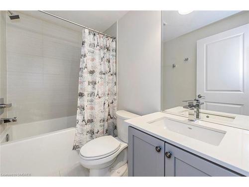 35 Windsor Circle, Niagara-On-The-Lake, ON - Indoor Photo Showing Bathroom