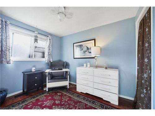 11-1110 Garth Street, Hamilton, ON - Indoor Photo Showing Bedroom