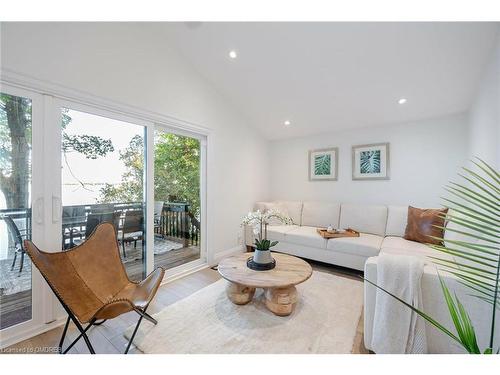 1294 Black Beach Lane, Ramara, ON - Indoor Photo Showing Living Room