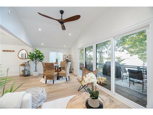 1294 Black Beach Lane, Ramara, ON - Indoor Photo Showing Living Room