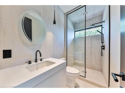 1241 Strathy Avenue, Mississauga, ON - Indoor Photo Showing Bathroom