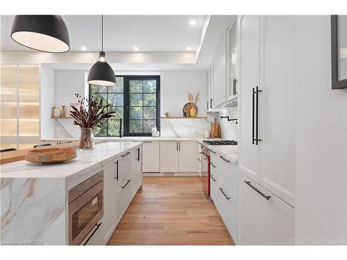 480 Scarsdale Crescent, Oakville, ON - Indoor Photo Showing Kitchen