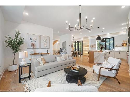 480 Scarsdale Crescent, Oakville, ON - Indoor Photo Showing Living Room