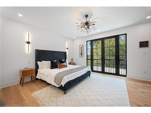 480 Scarsdale Crescent, Oakville, ON - Indoor Photo Showing Bedroom