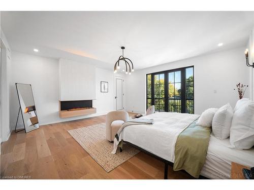 480 Scarsdale Crescent, Oakville, ON - Indoor Photo Showing Bedroom