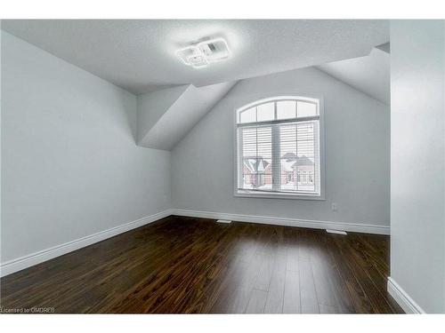 66 Knotty Pine Avenue, Cambridge, ON - Indoor Photo Showing Other Room