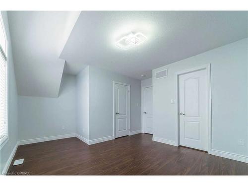 66 Knotty Pine Avenue, Cambridge, ON - Indoor Photo Showing Other Room