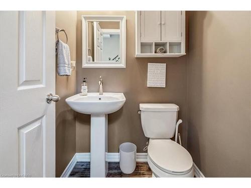 52 Madonna Drive, Hamilton, ON - Indoor Photo Showing Bathroom