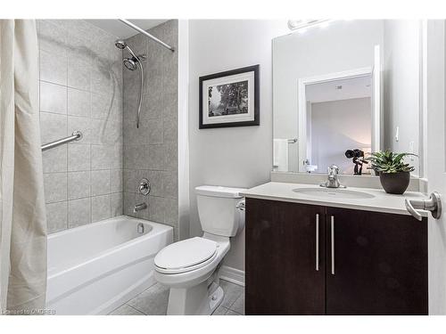 422-33 Whitmer Street, Milton, ON - Indoor Photo Showing Bathroom