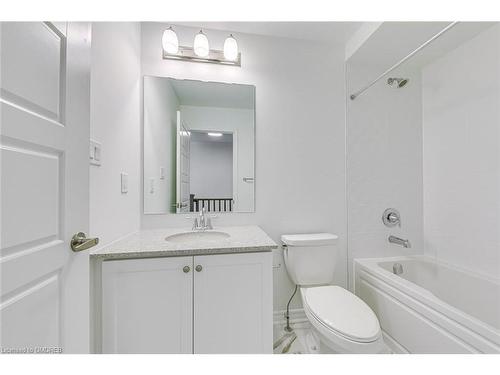 1205 Poppy Gardens, Oakville, ON - Indoor Photo Showing Bathroom