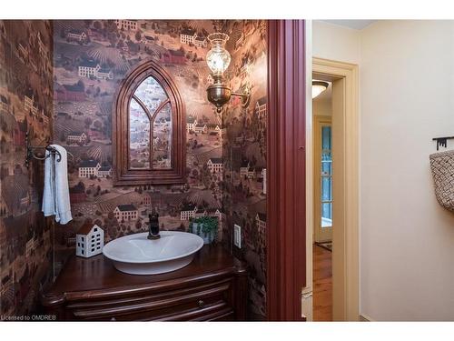 8268 Canyon Road, Campbellville, ON - Indoor Photo Showing Bathroom