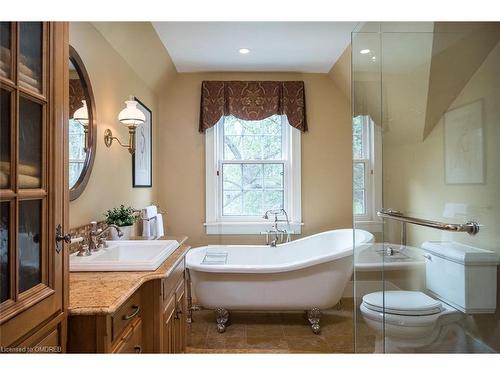 8268 Canyon Road, Campbellville, ON - Indoor Photo Showing Bathroom