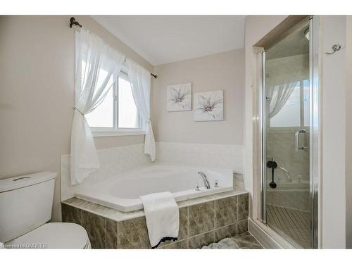 2406 Sequoia Way, Oakville, ON - Indoor Photo Showing Bathroom