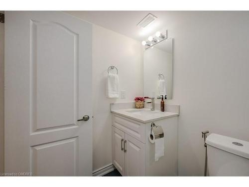 2406 Sequoia Way, Oakville, ON - Indoor Photo Showing Bathroom