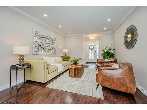 2406 Sequoia Way, Oakville, ON - Indoor Photo Showing Living Room