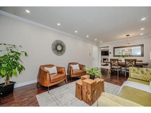 2406 Sequoia Way, Oakville, ON - Indoor Photo Showing Living Room