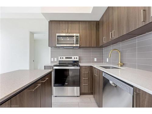 2004-8010 Derry Road, Milton, ON - Indoor Photo Showing Kitchen With Stainless Steel Kitchen With Upgraded Kitchen