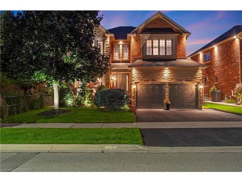 1533 Pinery Crescent, Oakville, ON - Outdoor