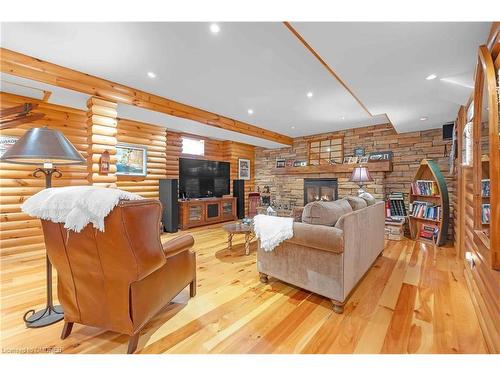 1533 Pinery Crescent, Oakville, ON - Indoor Photo Showing Living Room With Fireplace