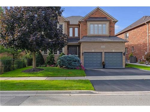 1533 Pinery Crescent, Oakville, ON - Outdoor With Facade