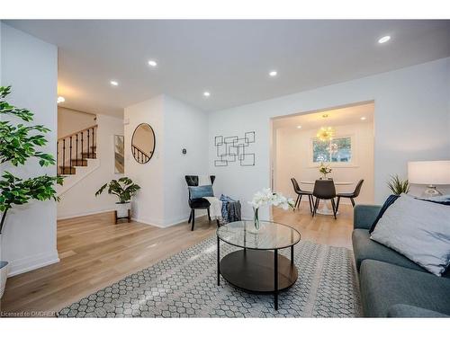 191 Mendel Court, Oakville, ON - Indoor Photo Showing Living Room