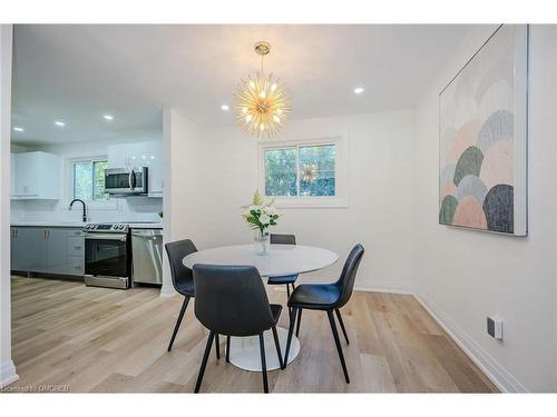 191 Mendel Court, Oakville, ON - Indoor Photo Showing Dining Room