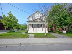 173 Park Street  Waterloo, ON N2L 1Y7