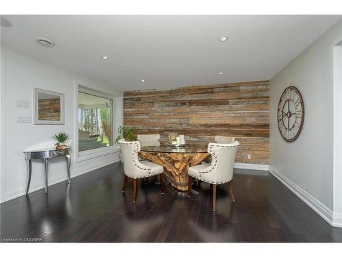 1 Terry Court, Georgetown, ON - Indoor Photo Showing Dining Room