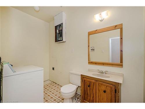 B-950 Barton Street E, Hamilton, ON - Indoor Photo Showing Bathroom