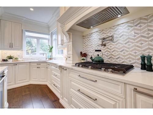 48 Palomino Drive, Carlisle, ON - Indoor Photo Showing Kitchen With Upgraded Kitchen