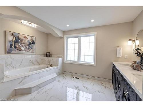 48 Palomino Drive, Carlisle, ON - Indoor Photo Showing Bathroom