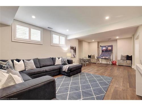 48 Palomino Drive, Carlisle, ON - Indoor Photo Showing Living Room